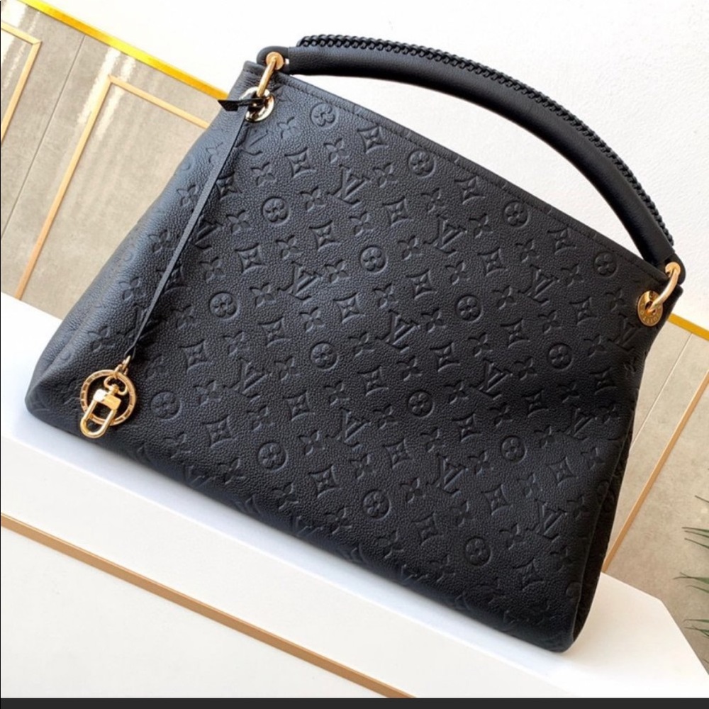 Artsy mm monogram bag LV
